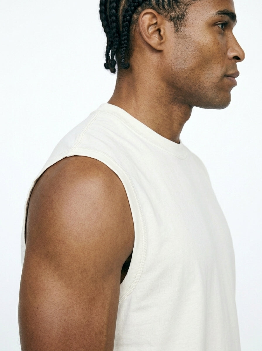 SLEEVELESS T-SHIRT